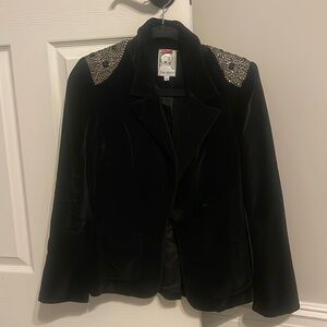 Tiana Baraschi black velvet blazer size 4